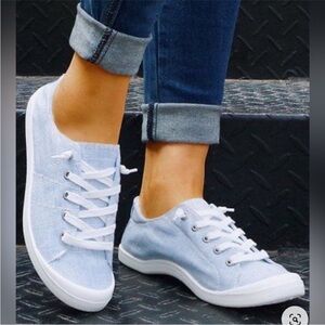 Casual slip on sneakers